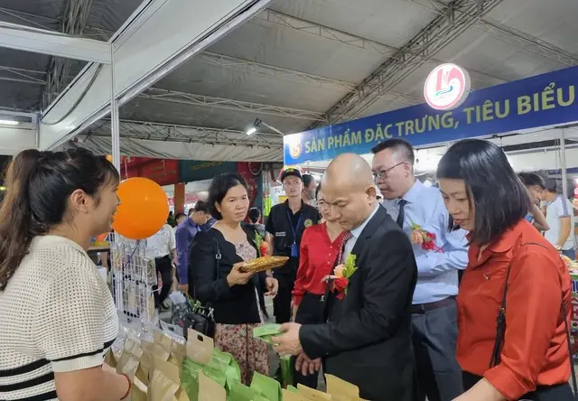 Hội chợ Khuyến mại 2023: hỗ trợ DN kích cầu tiêu dùng, mở rộng đối tác kinh doanh - Sấy Xanh Greeny
